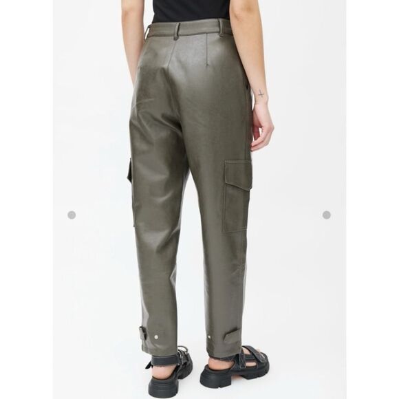 Aritzia Grey Faux Leather Stretch Modern Cargo Pant - Picture 4 of 14
